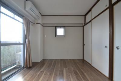 SIハイツ岩屋の洋室