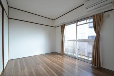 SIハイツ岩屋の洋室