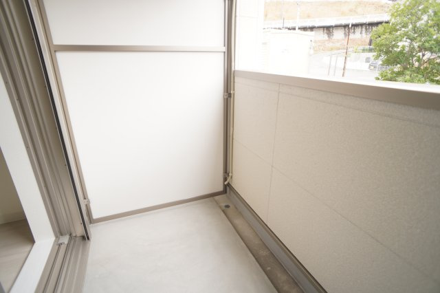 ジーメゾンあやめ池エルシアスのバルコニー