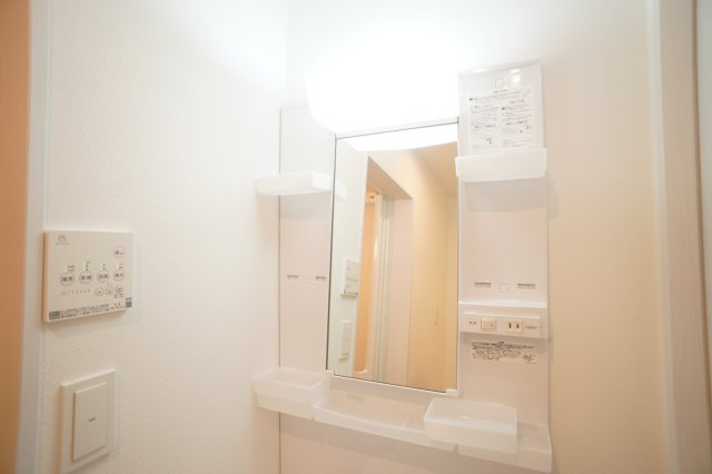 ジーメゾンあやめ池エルシアスの洗面所