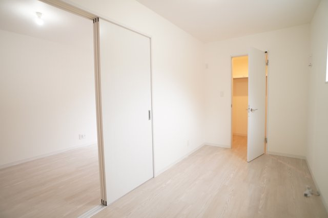 ジーメゾンあやめ池エルシアスの洋室