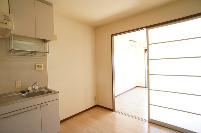 アネックス西ノ京の居間・リビング