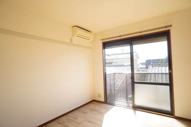 アネックス西ノ京の居間・リビング