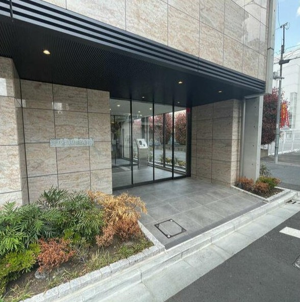 フロントコート両国のエントランス