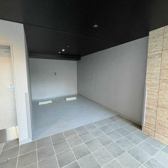 フロントコート両国の駐車場