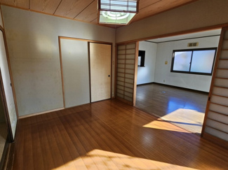 【洋室】 | 落ち着いた雰囲気の住宅街にあるお家