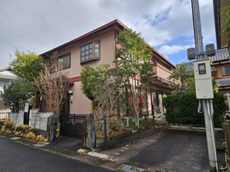 【外観】 | 落ち着いた雰囲気の住宅街にあるお家 | 外観
ナショナル住宅（現パナソニックホームズ）施工のお家です