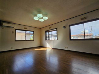 【寝室】 | 落ち着いた雰囲気の住宅街にあるお家 | 12帖の洋室です！