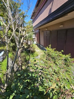 【庭】 | 落ち着いた雰囲気の住宅街にあるお家