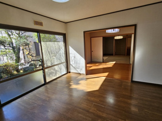 【居間・リビング】 | 落ち着いた雰囲気の住宅街にあるお家