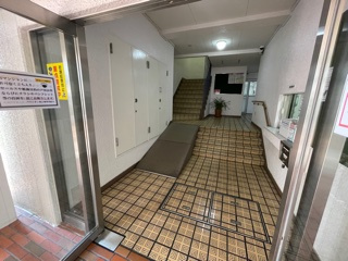 【エントランス】