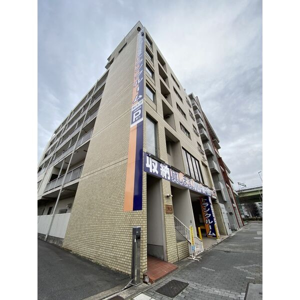 三洋ビルの外観