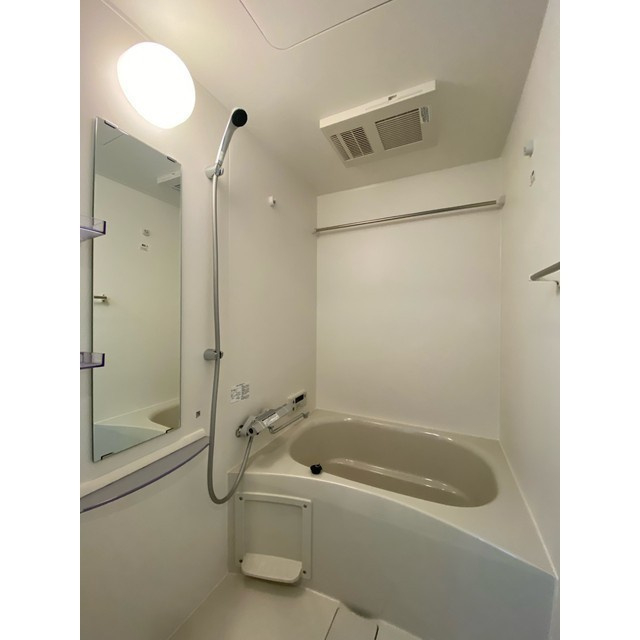 ワールドアイ大阪城EASTアドバンスの浴室|きれいなお風呂です