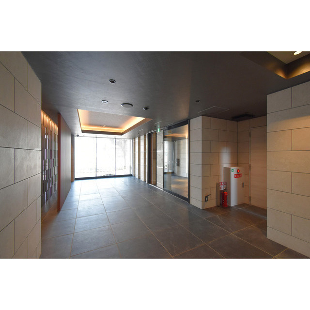 ワールドアイ大阪城EASTアドバンスの居間・リビング|おしゃれな居間です