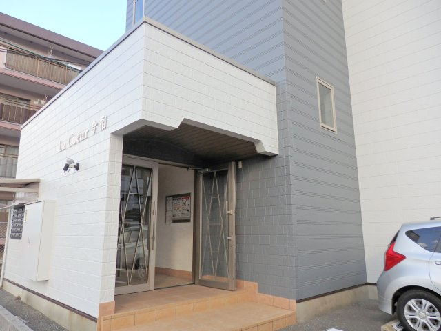 ラクール今宿のエントランス
