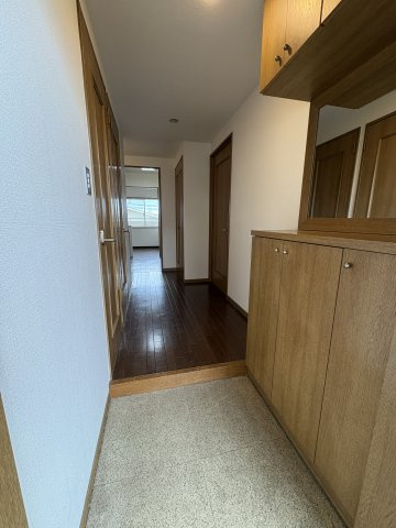 グランフェルティ平野加美の玄関