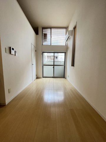 スカーレット内浜の居間・リビング