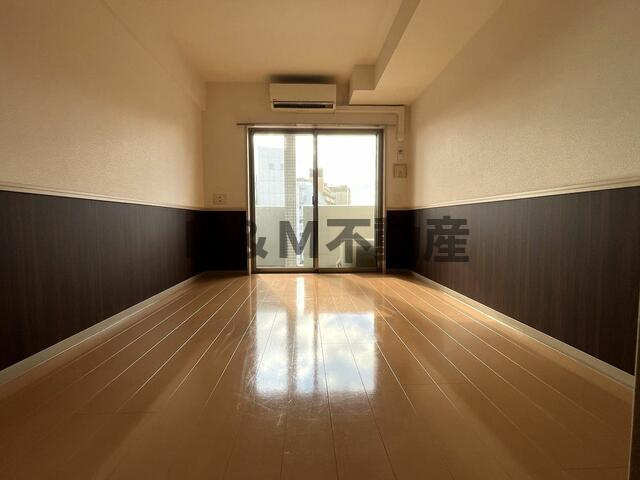 （ＰＥＴ可）Ｋａｓｈｉｗａ　８０８　Ｔｏｗｅｒの居間・リビング|おしゃれな居間です