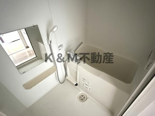 （ＰＥＴ可）Ｋａｓｈｉｗａ　８０８　Ｔｏｗｅｒの浴室|日々の疲れを癒すお風呂付です