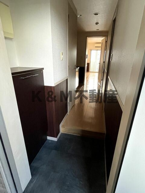 （ＰＥＴ可）Ｋａｓｈｉｗａ　８０８　Ｔｏｗｅｒの玄関|収納もある玄関です