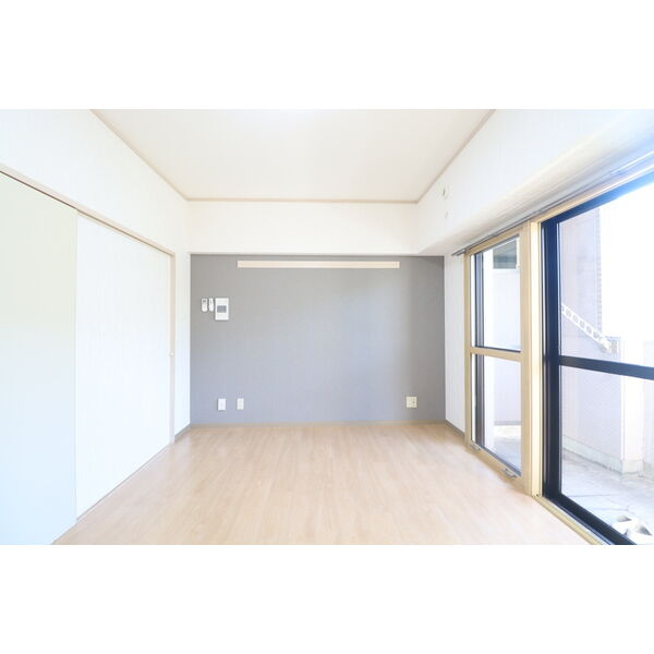 パティオ新栄の居間・リビング