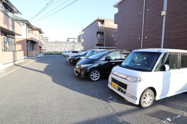 リモーネＡの駐車場