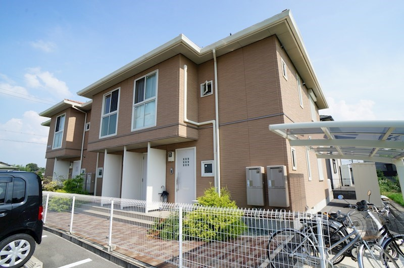 シャーメゾン秋山Ｂの外観