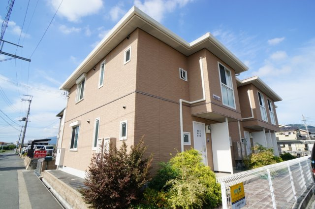 シャーメゾン秋山Ｂの外観