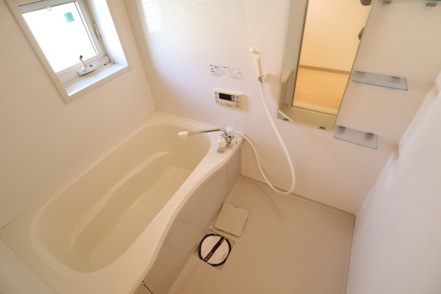 シャーメゾン秋山Ｂの浴室