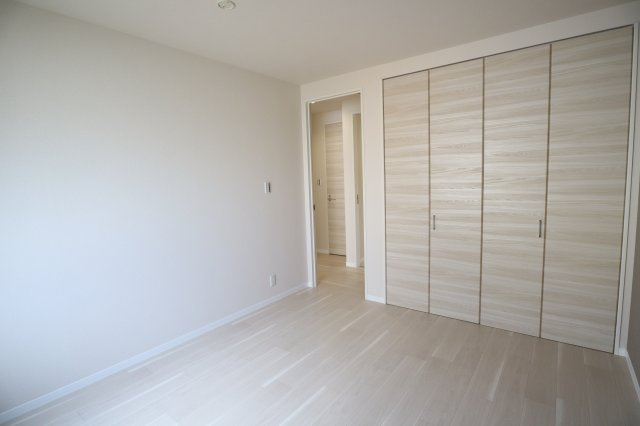 グローリータウンＣの洋室