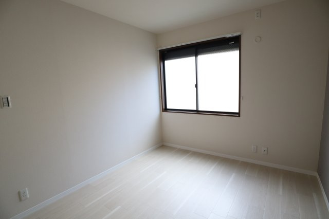 グローリータウンＣの洋室