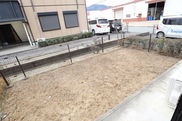 グローリータウンＢの庭