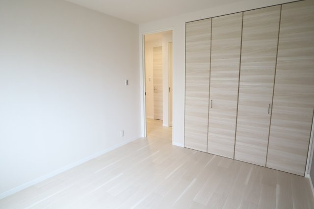 グローリータウンＢの洋室