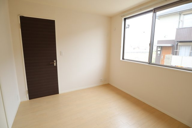 アルティ逢坂Ｂの洋室