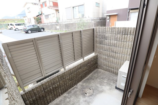 アルティ逢坂Ｂのバルコニー