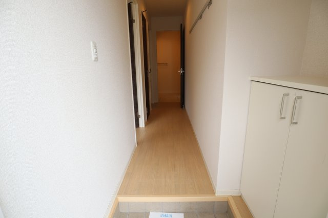 アルティ逢坂Ｂの玄関