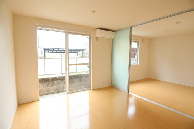 ＰｉｎｅＲｏｏｔｓ良福寺Ａの居間・リビング