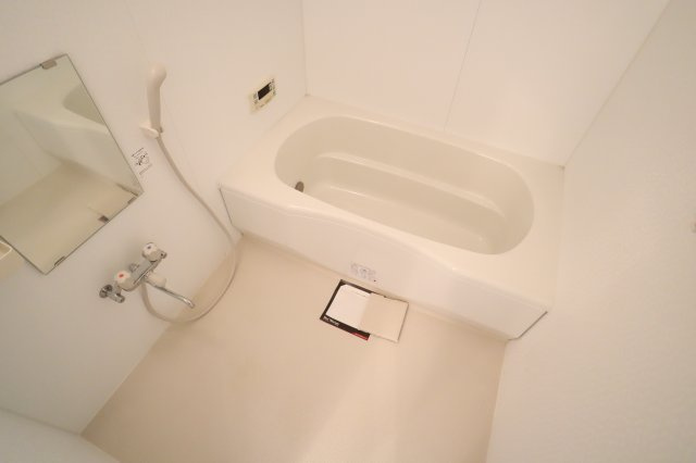 ＰｉｎｅＲｏｏｔｓ良福寺Ａの浴室