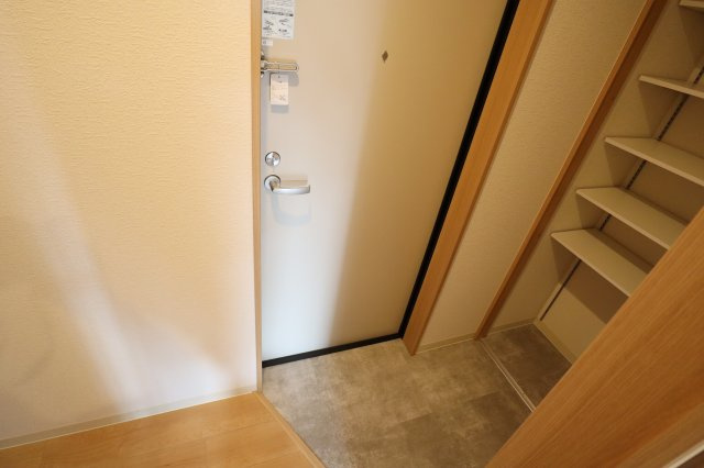 クレアール五位堂の玄関