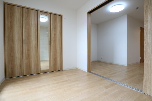 クレアール五位堂の洋室