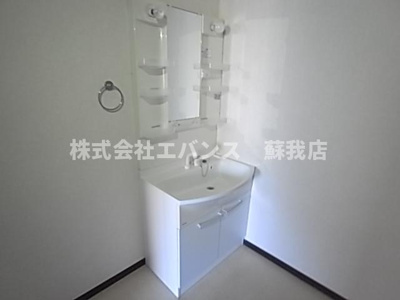 【洗面所】 | ラ・プルミエール | 忙しい朝には欠かせない洗面所です