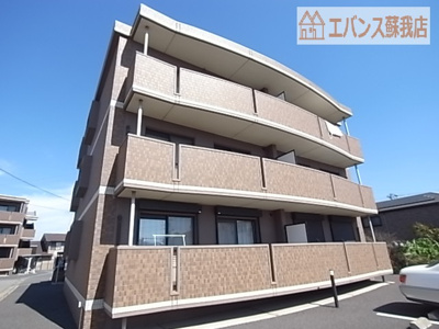 【外観】 | ラ・プルミエール | マンションタイプで日当たりもいいですよ。