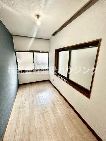 尼崎次屋2丁目貸家の洋室