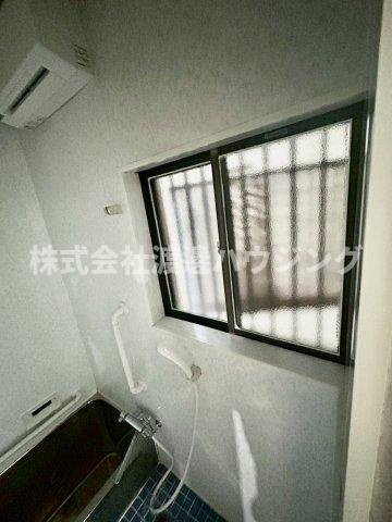 尼崎次屋2丁目貸家のその他|窓