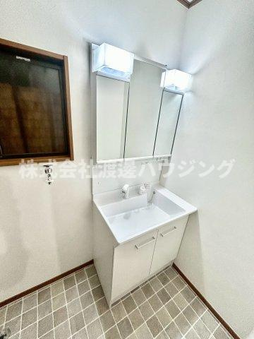尼崎次屋2丁目貸家の洗面所