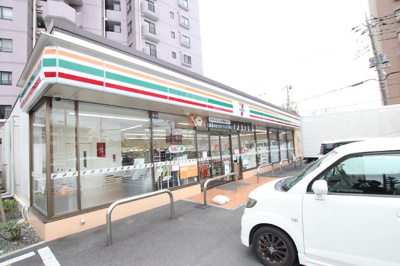セブン－イレブン さいたま南本町２丁目店まで400ｍ