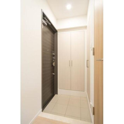 【玄関】 | ヴェルデコート西新宿 | ※写真は同タイプ住戸です。