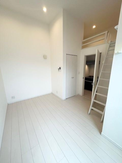 アオアクア稲上町の洋室