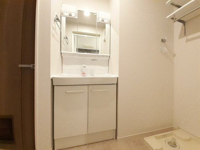 アリビオ　Ⅱの洗面所|広い洗面スペース