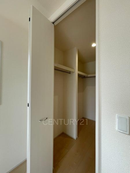 前橋小坂子町 1号棟の収納|ハンガーパイプ付きクローゼットです。